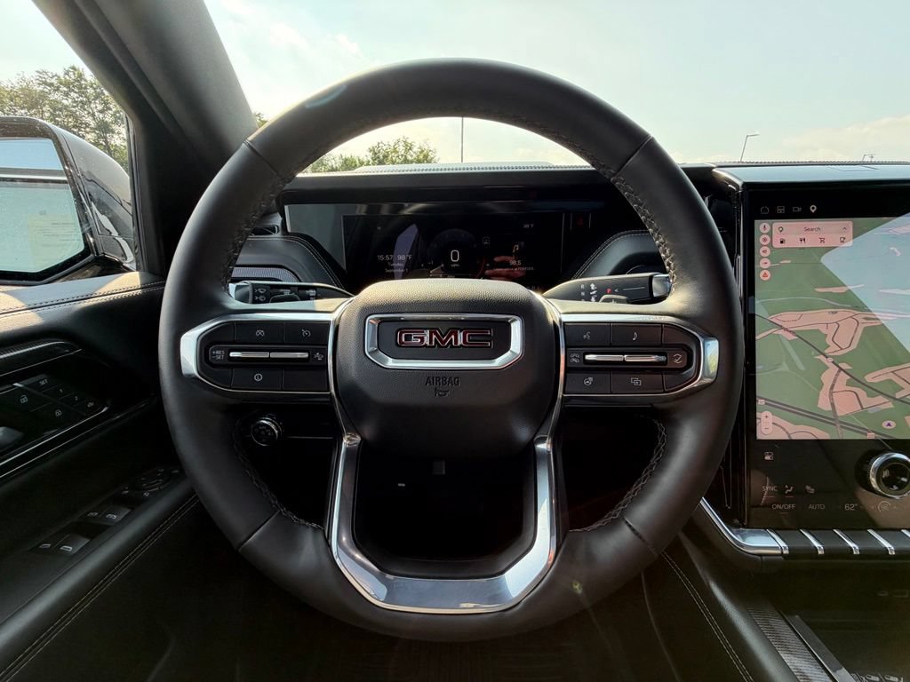 Used 2025 GMC Yukon XL Elevation AWD/4WD image 11
