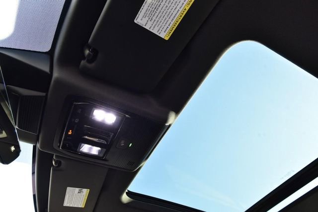 Certified 2026 Volkswagen Tiguan SEL R-Line image 21