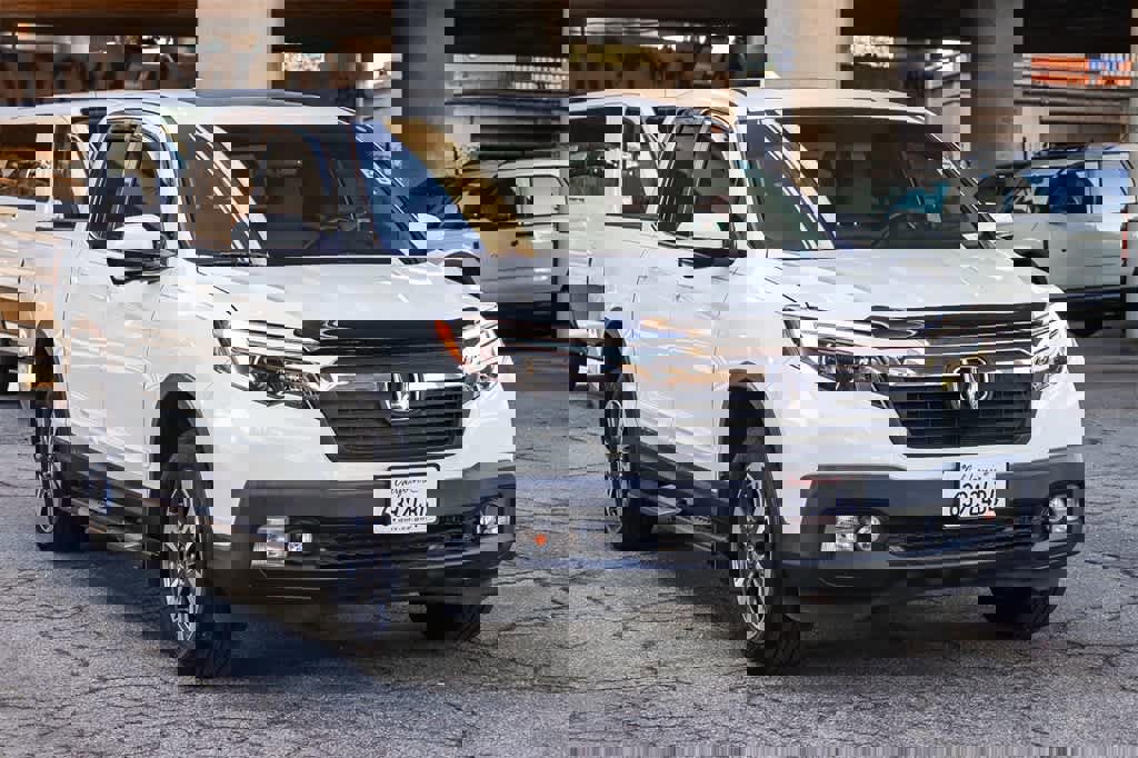 Used 2019 Honda Ridgeline RTL-T image 3