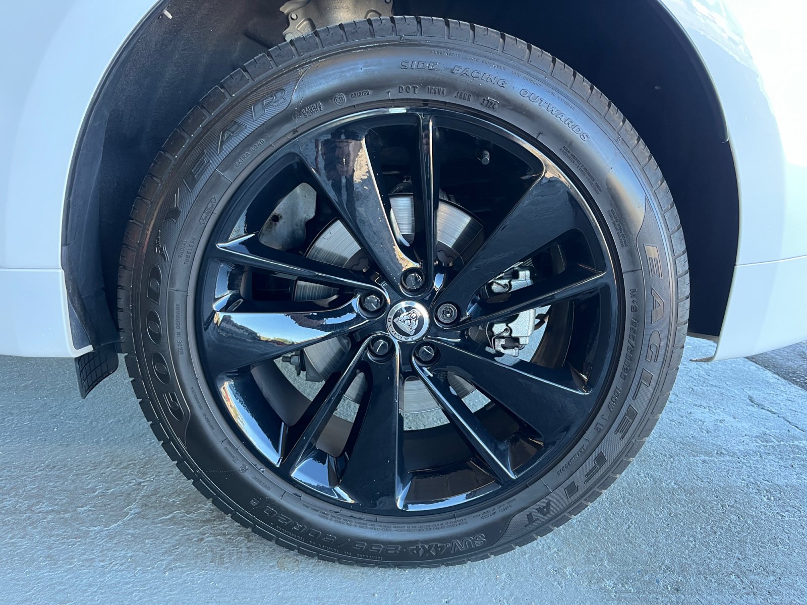 Certified 2026 Jaguar F-PACE R-Dynamic S AWD/4WD image 24