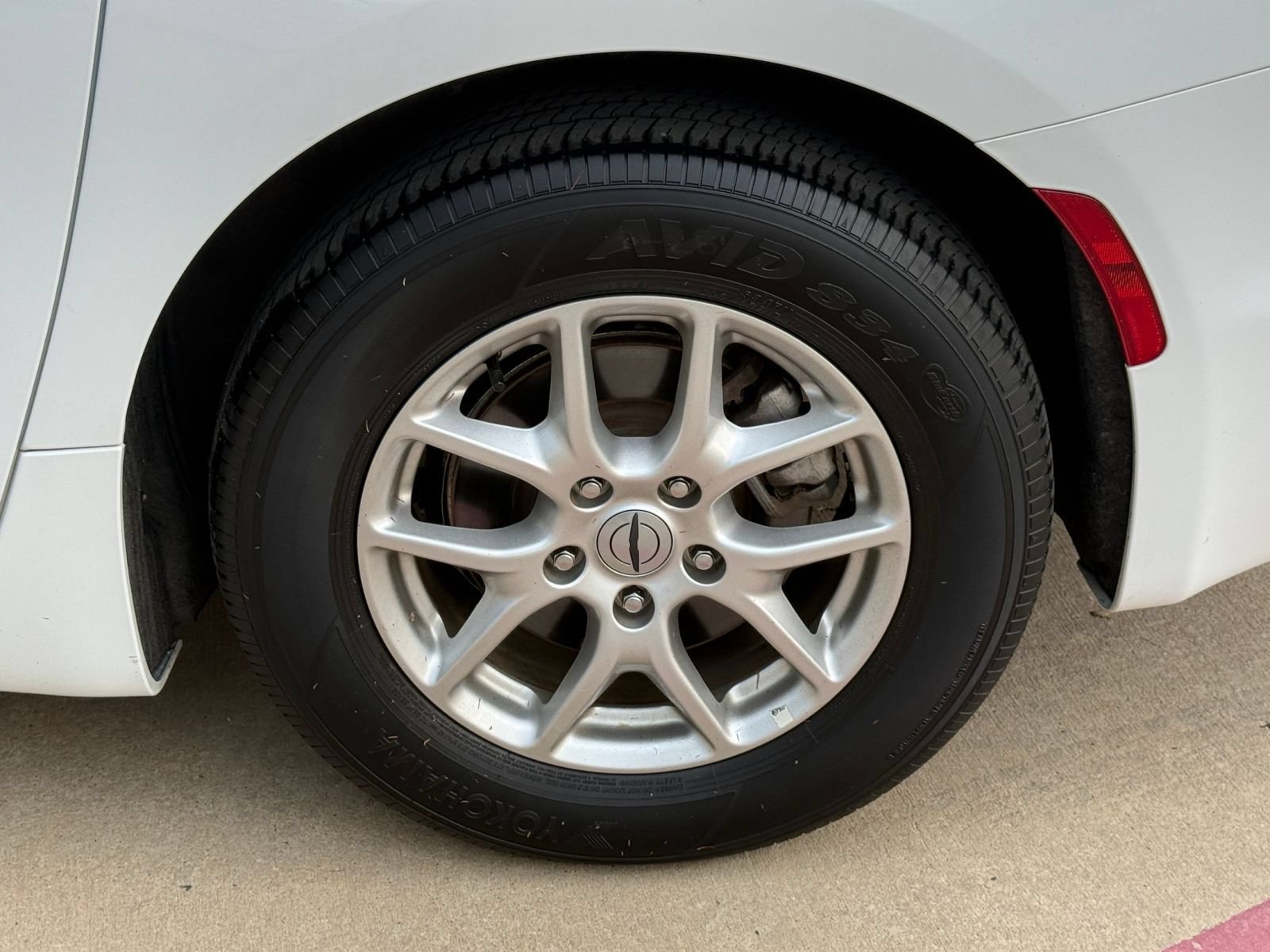 Used 2025 Chrysler Pacifica Select FWD image 31