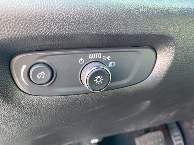Used 2023 Chevrolet Traverse LT AWD/4WD image 17