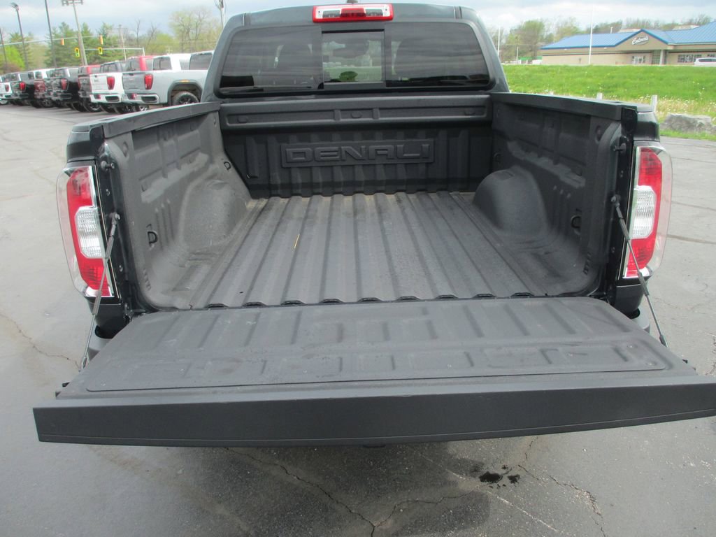 Used 2021 GMC Canyon Denali image 7