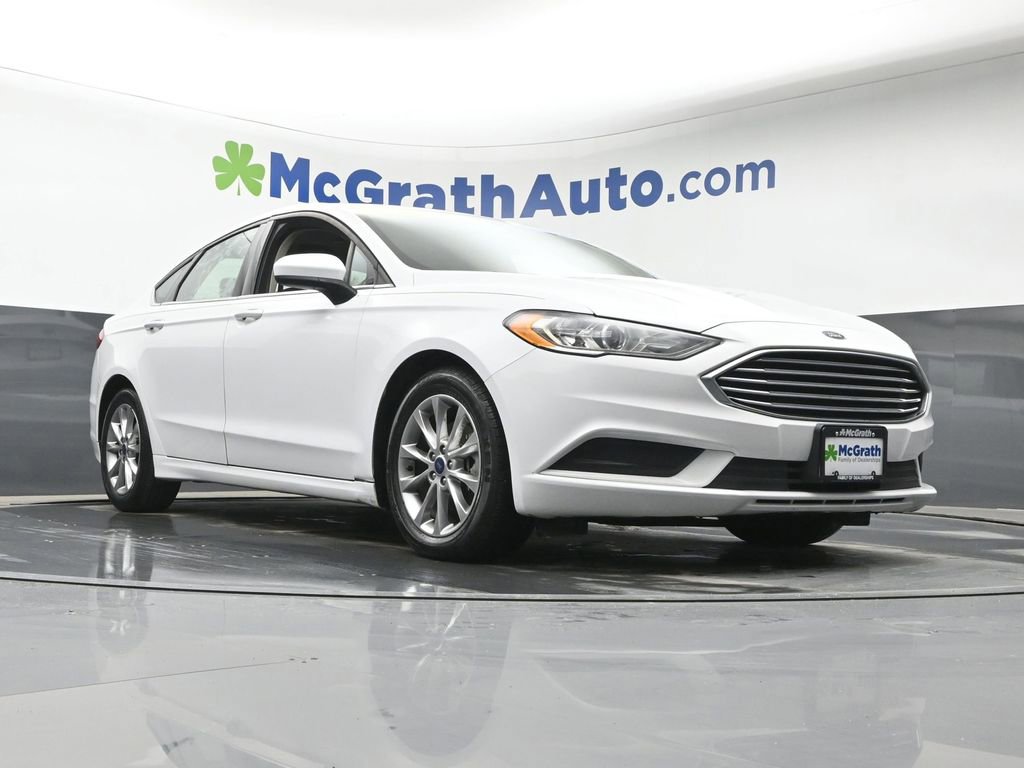 Used 2017 Ford Fusion SE w/ Fusion SE Technology Package image 27
