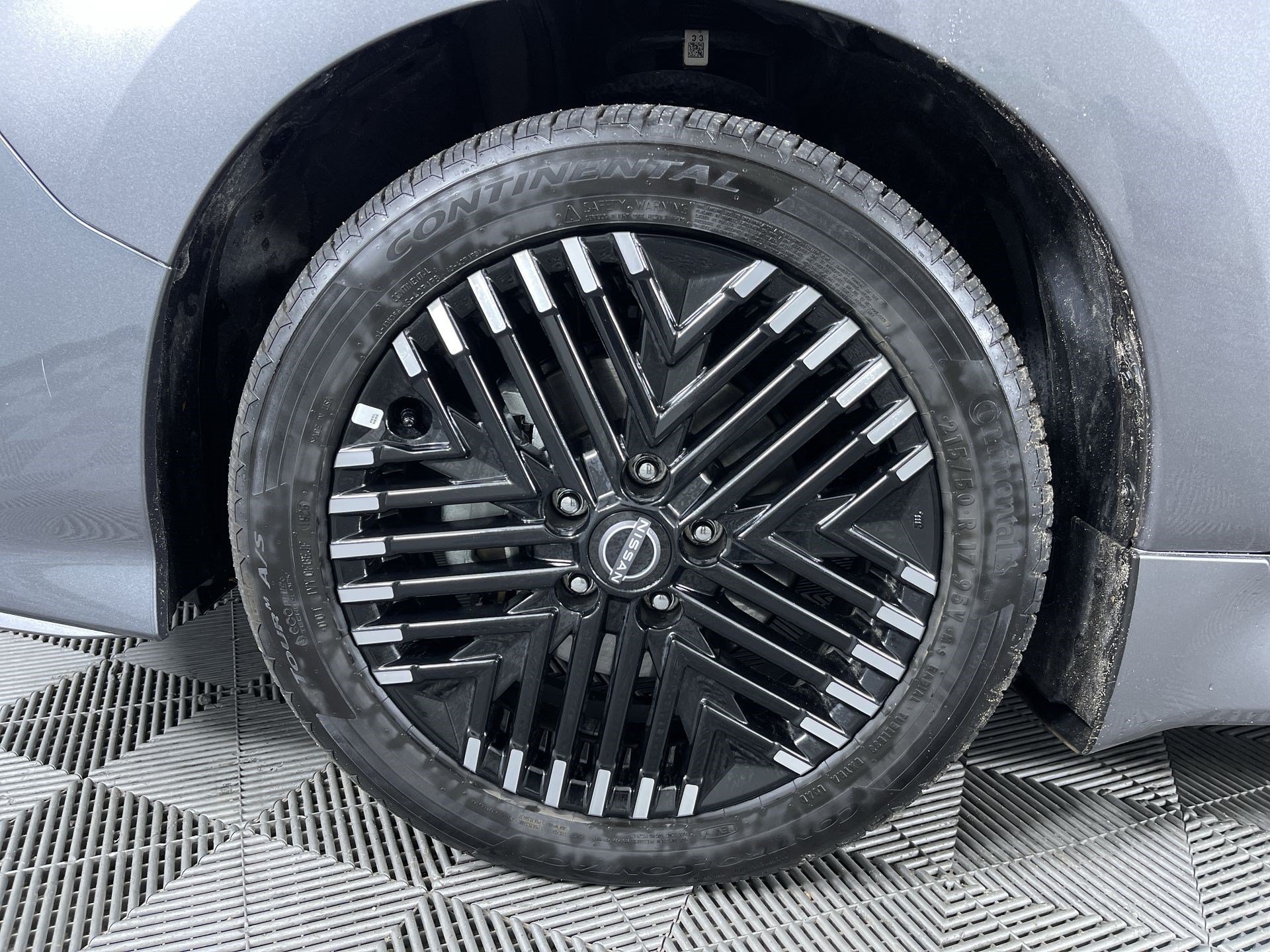 Certified 2025 Nissan Leaf SV Plus FWD image 26