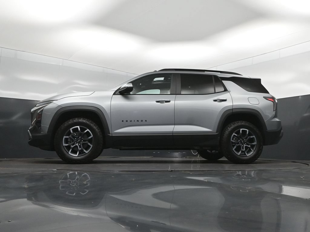 New 2026 Chevrolet Equinox ACTIV w/ Convenience Package III FWD image 39