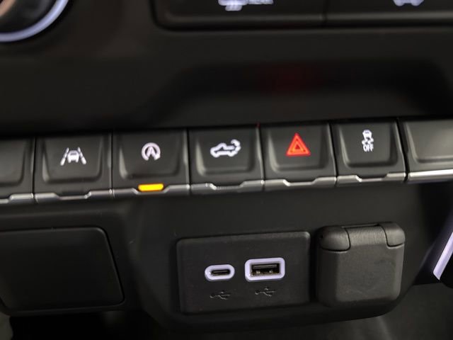 Used 2024 Chevrolet Silverado 1500 Custom image 19
