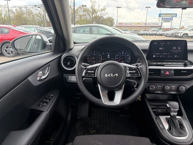 Used 2023 Kia Forte LXS video 2