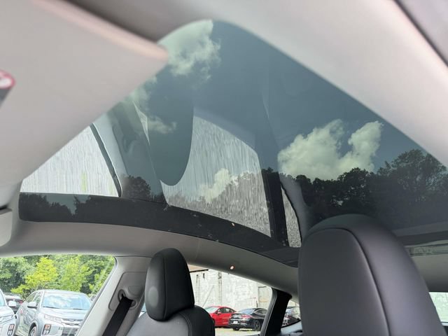 Used 2022 Tesla Model Y Long Range AWD/4WD image 17