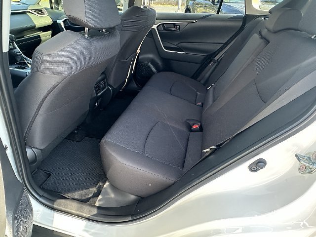 Certified 2025 Toyota RAV4 LE FWD image 18