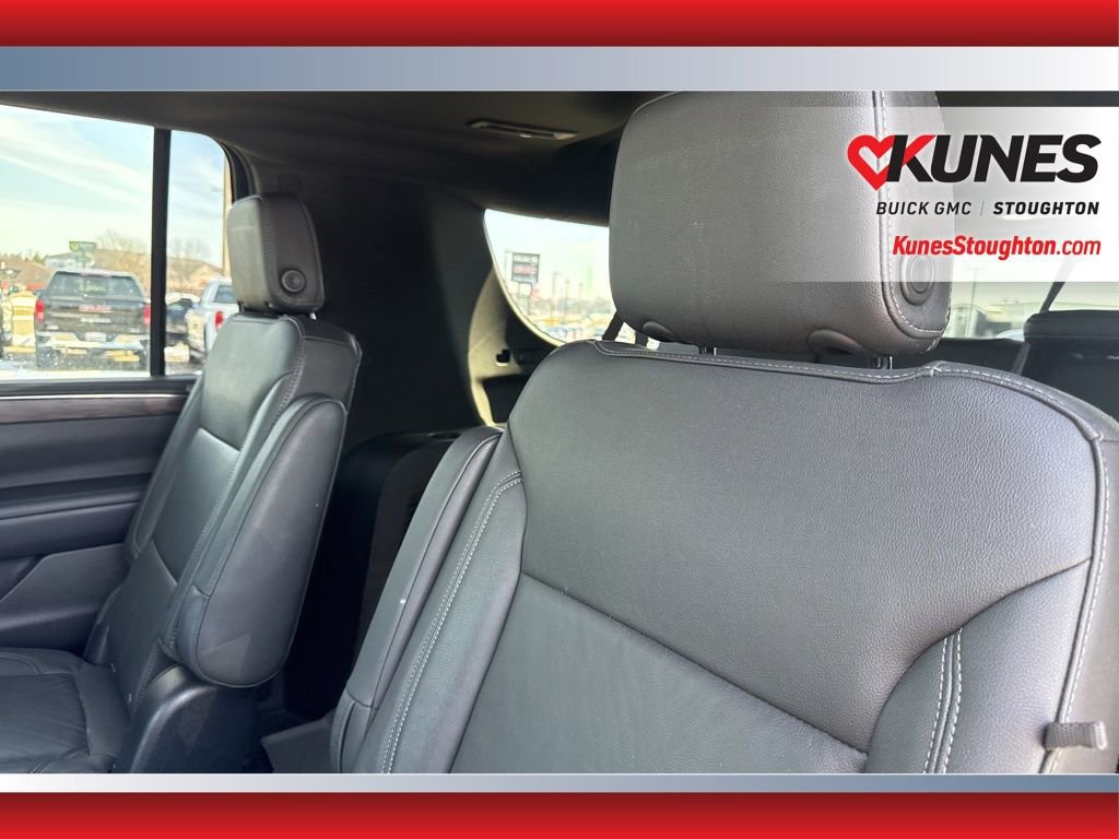 Used 2021 Chevrolet Suburban LT w/ LT Signature Plus Package AWD/4WD image 34