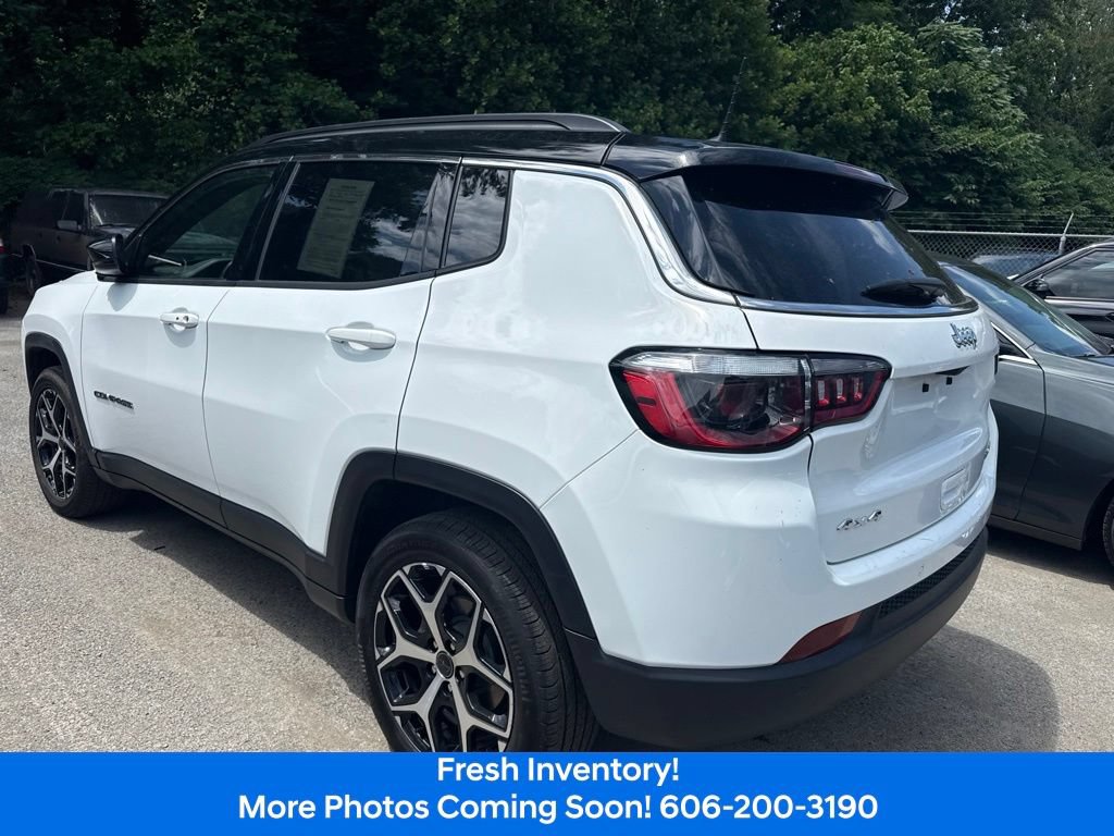 Used 2025 Jeep Compass Limited AWD/4WD image 8