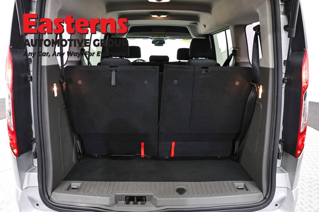Used 2021 Ford Transit Connect XLT FWD image 11