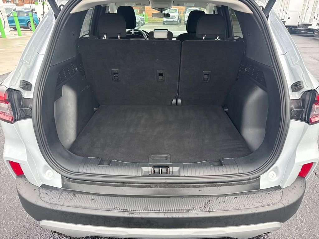 Used 2025 Ford Escape Active FWD image 12