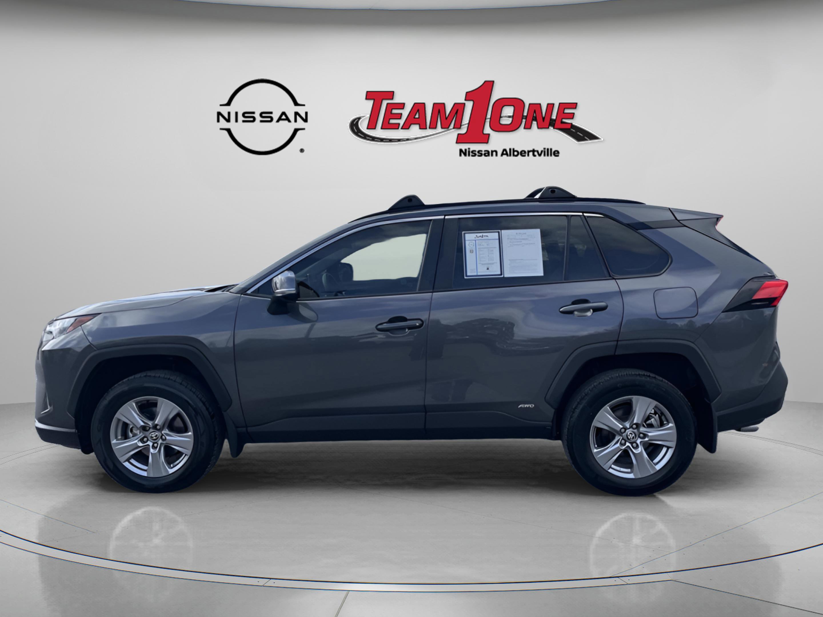 Used 2023 Toyota RAV4 XLE image 5