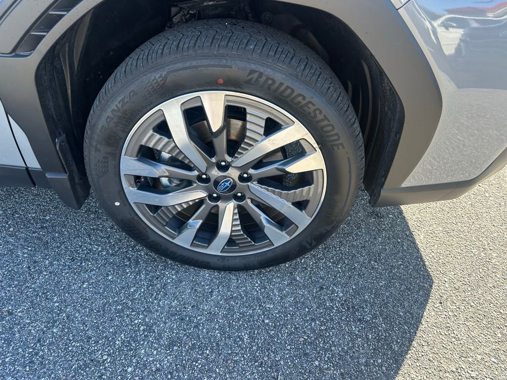 Used 2025 Subaru Forester Touring image 4