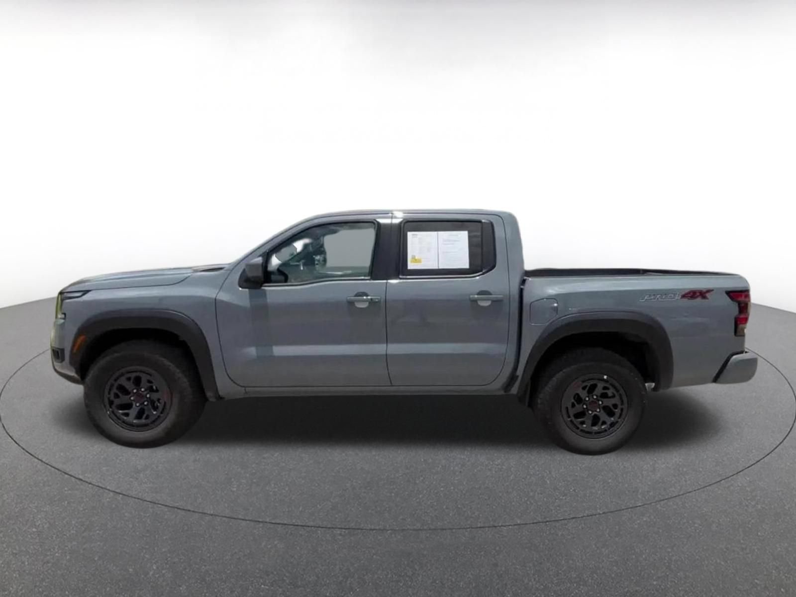 Used 2026 Nissan Frontier PRO-4X AWD/4WD image 9