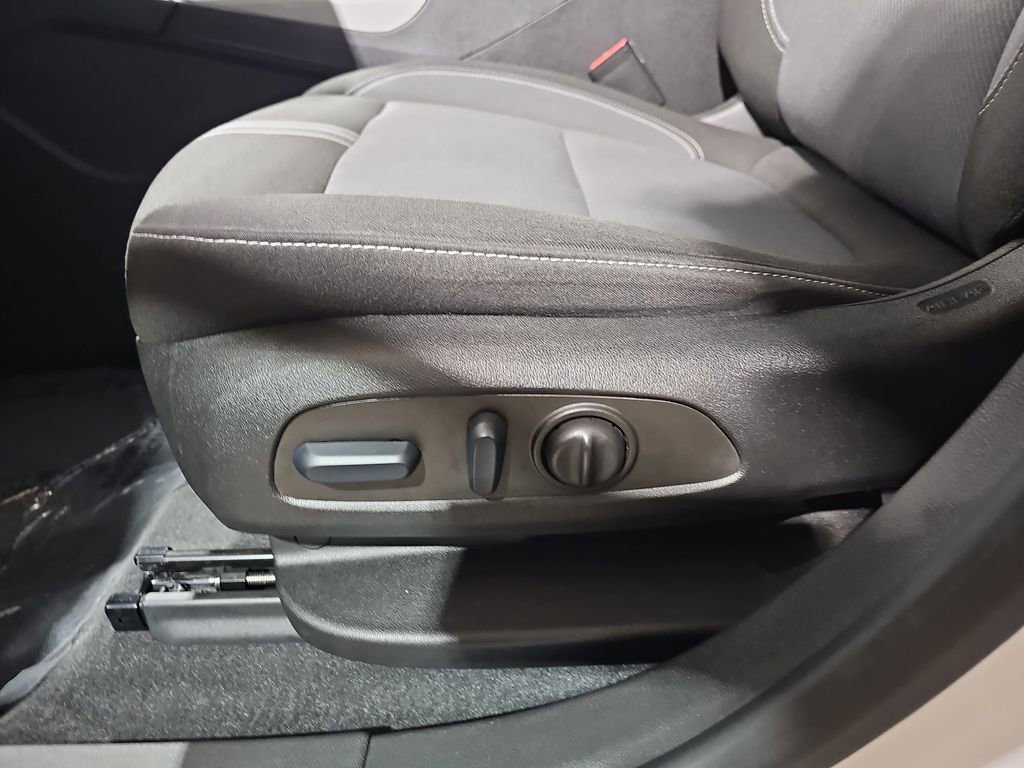 Used 2023 Chevrolet Blazer LT w/ Driver Confidence Package image 33