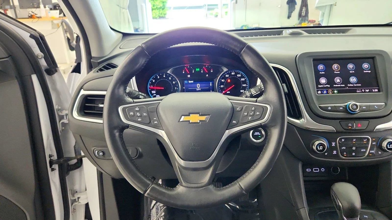 Used 2022 Chevrolet Equinox LT FWD image 24