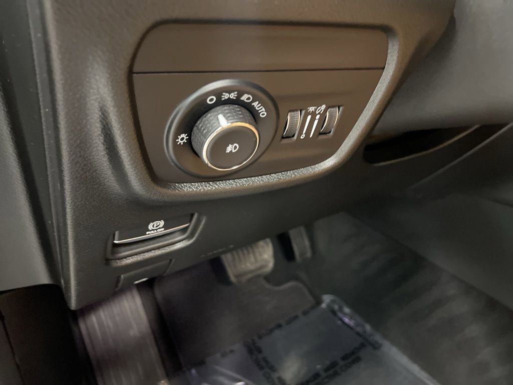Used 2024 Jeep Grand Cherokee L Summit w/ High Altitude Package image 18