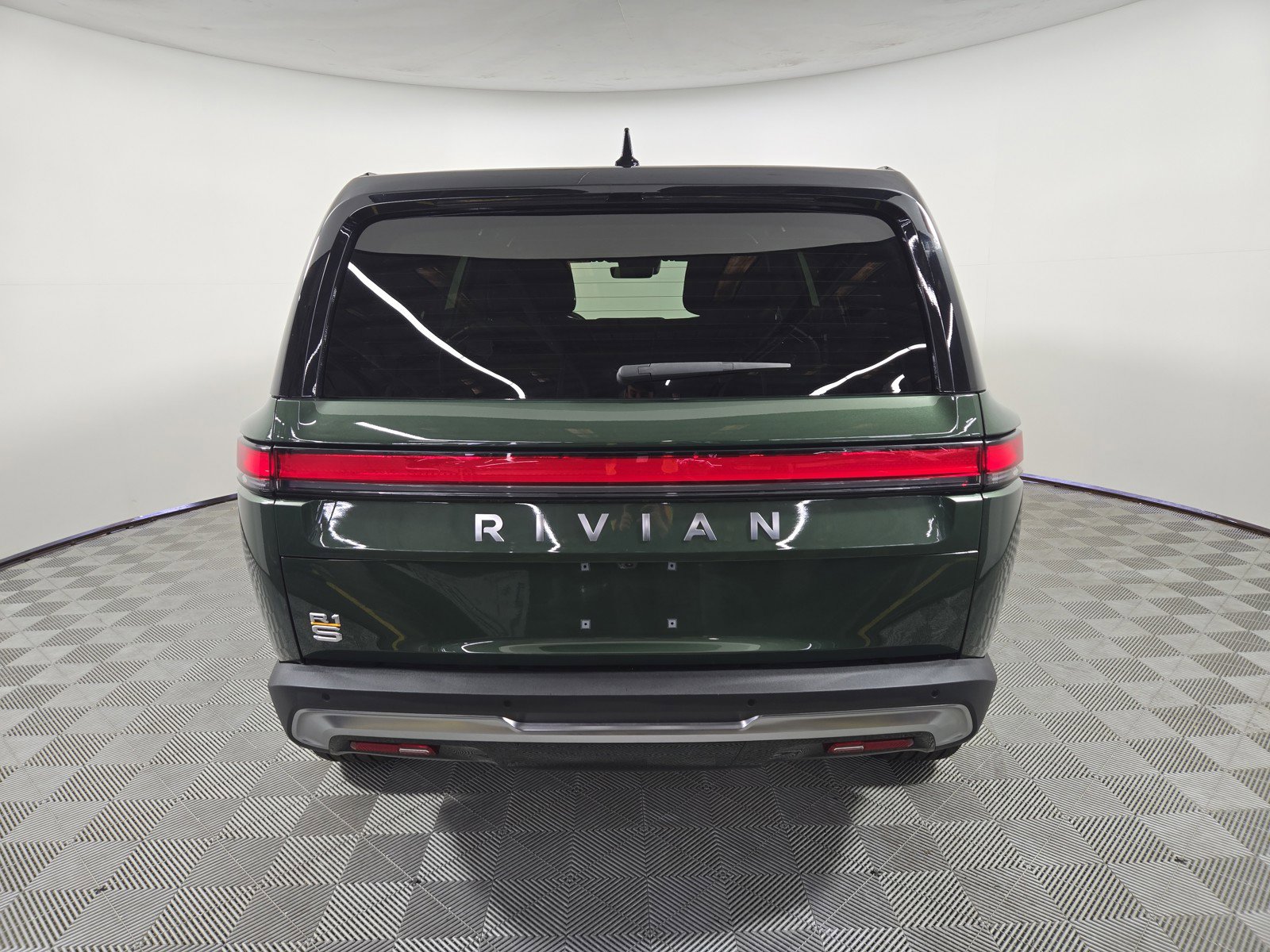 Used 2022 Rivian R1S Launch Edition image 4