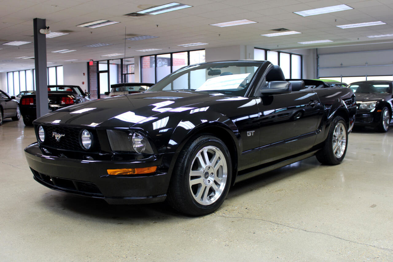 Used 2005 Ford Mustang GT image 4