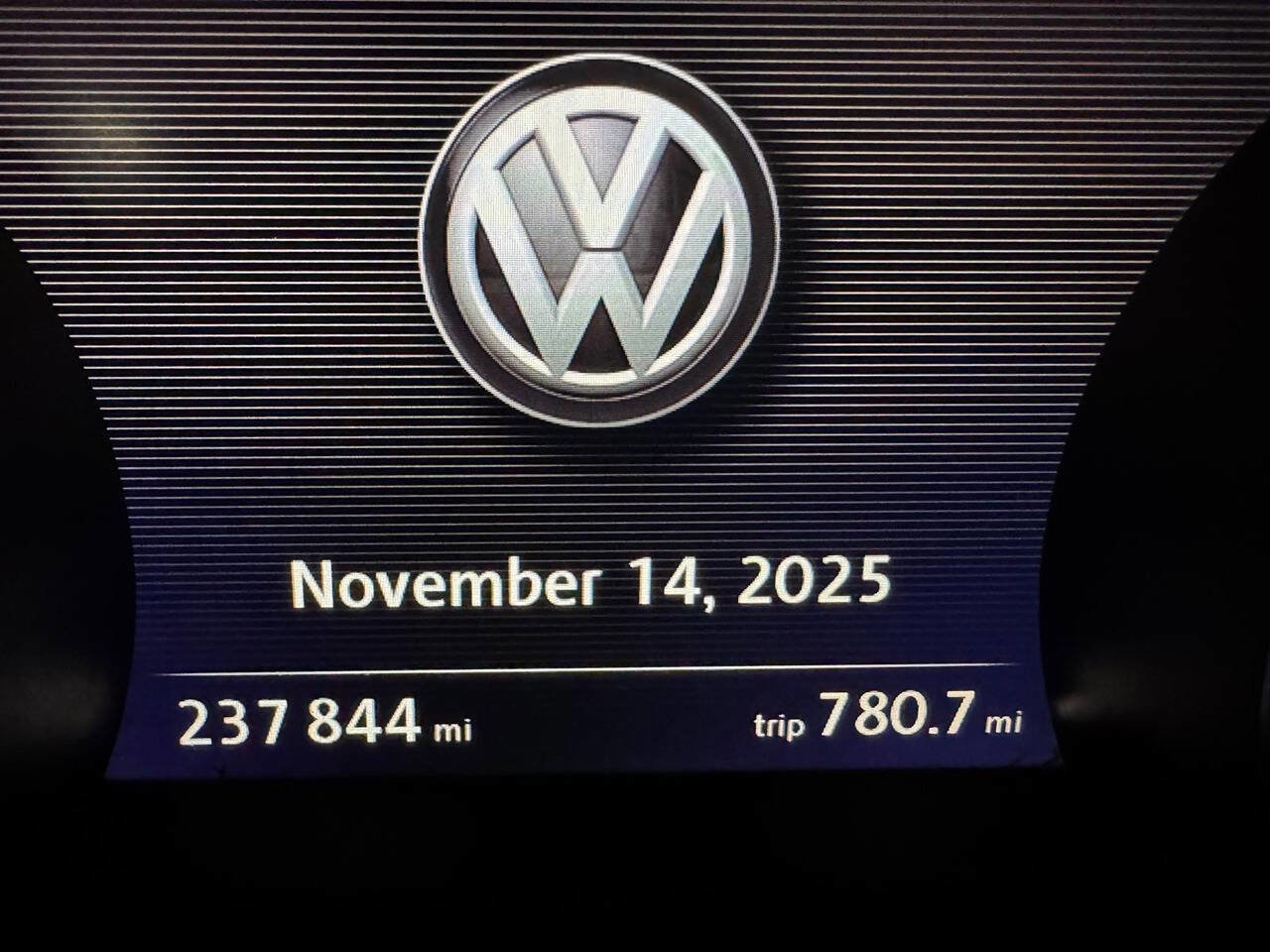 Used 2014 Volkswagen Touareg TDI image 21