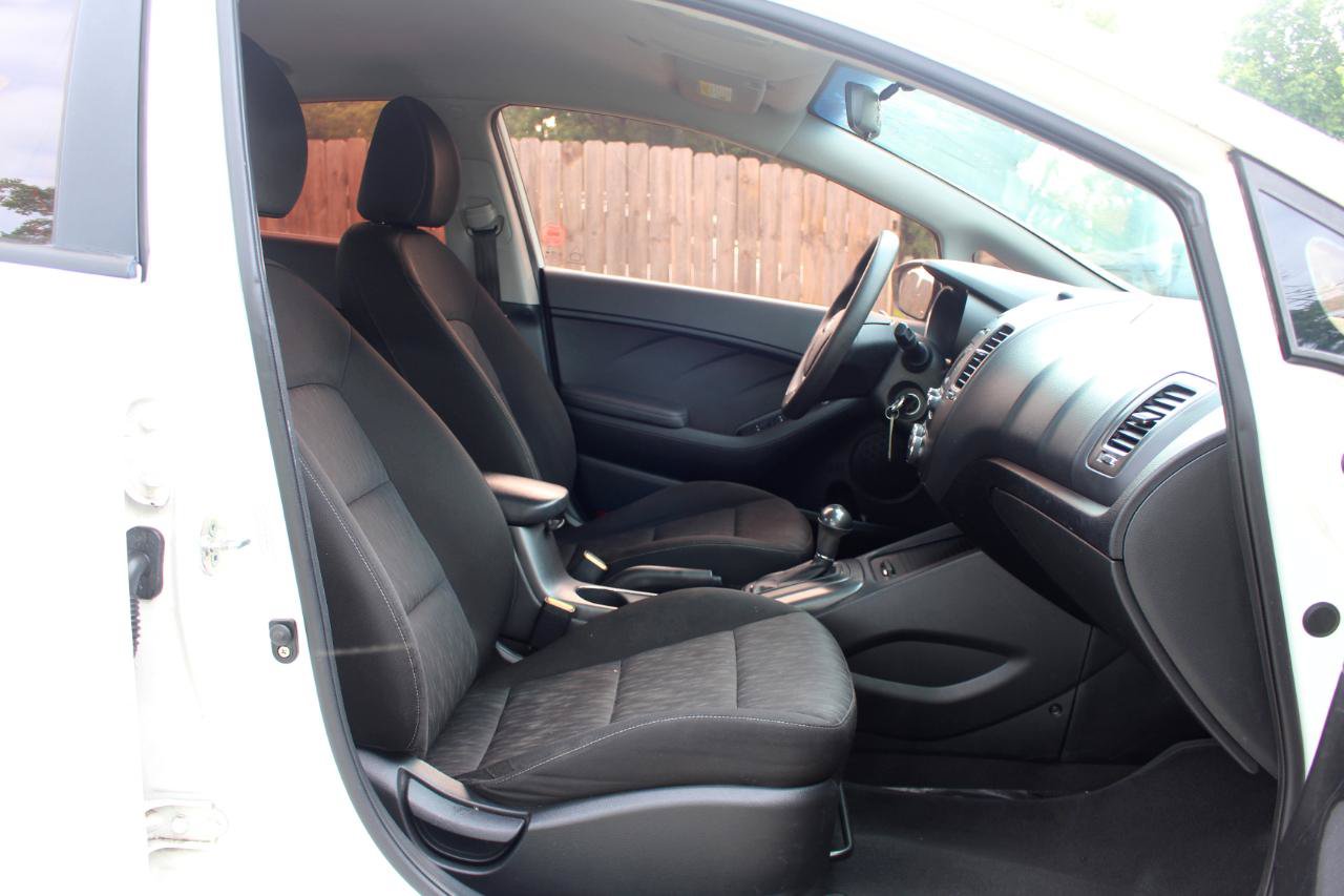 Used 2016 Kia Forte LX FWD image 32