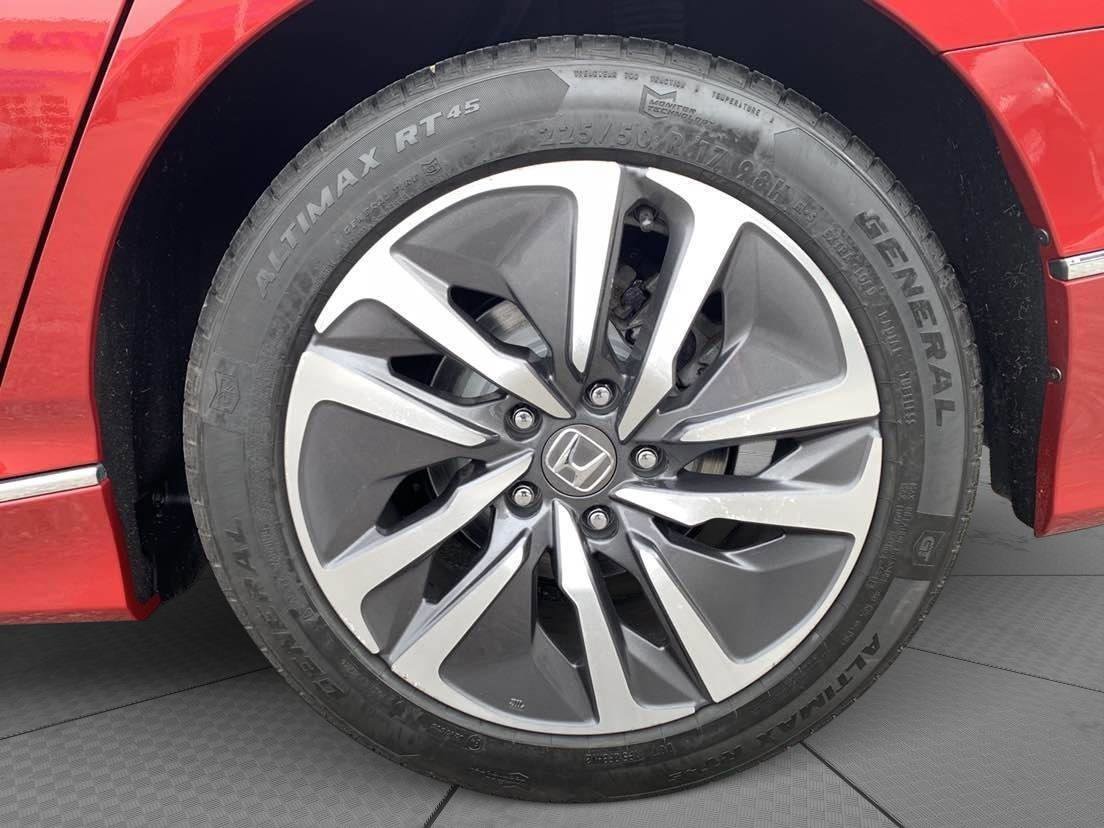 Used 2020 Honda Accord Touring image 9