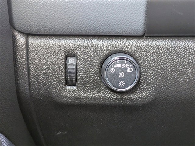 Used 2018 Chevrolet Colorado Z71 image 28