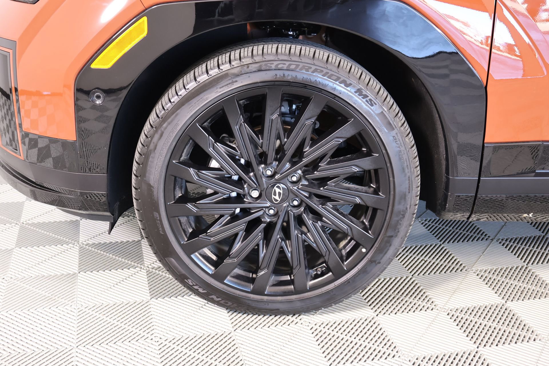 Certified 2025 Hyundai Santa Fe Calligraphy image 19