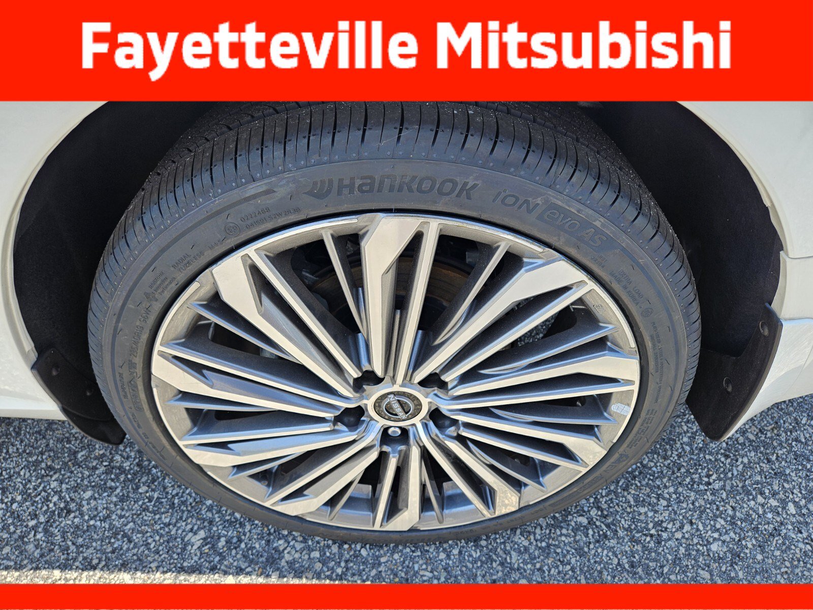 Used 2023 Nissan Altima 2.5 SL AWD/4WD image 14
