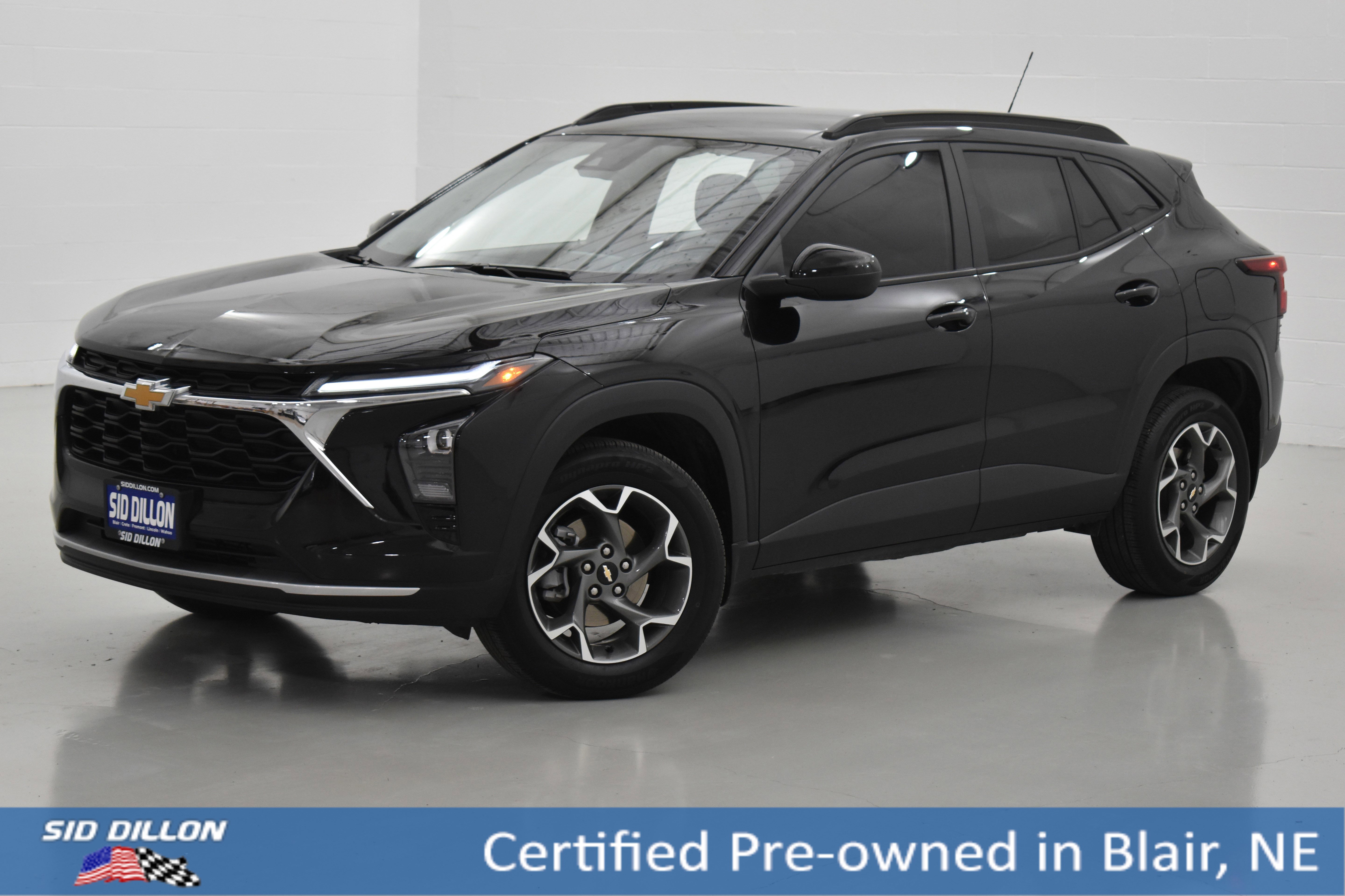 Certified 2024 Chevrolet Trax LT w/ Driver Confidence Package image 1