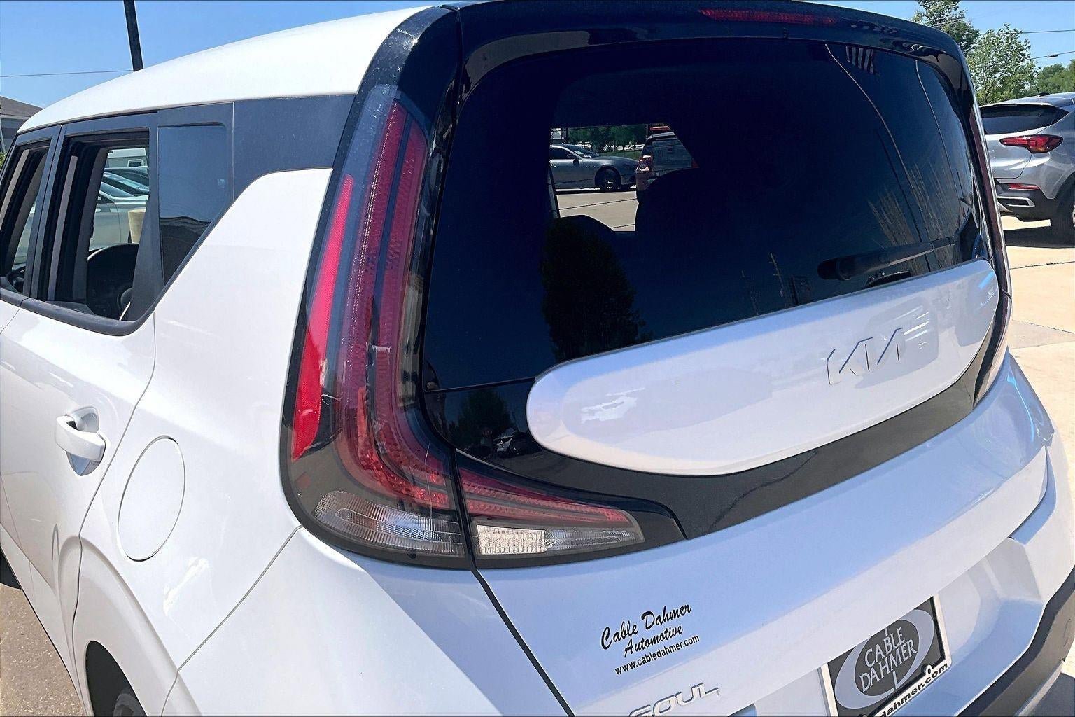 Used 2025 Kia Soul LX FWD image 23