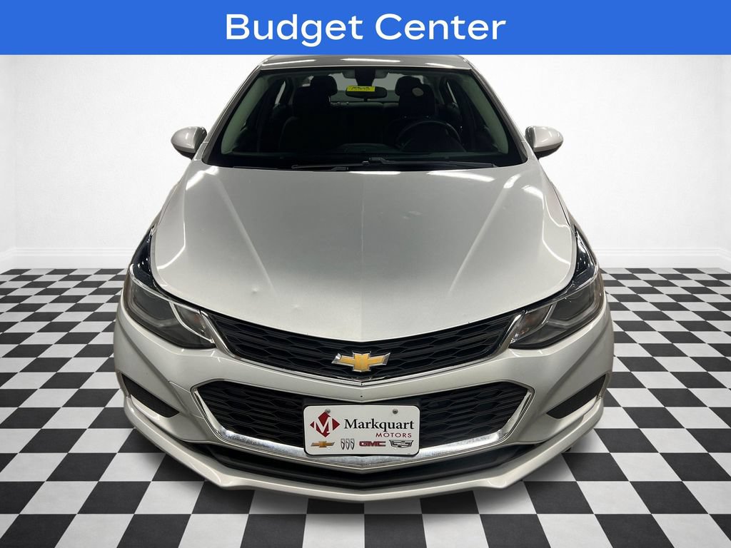 Used 2017 Chevrolet Cruze LT w/ Convenience Package FWD image 3