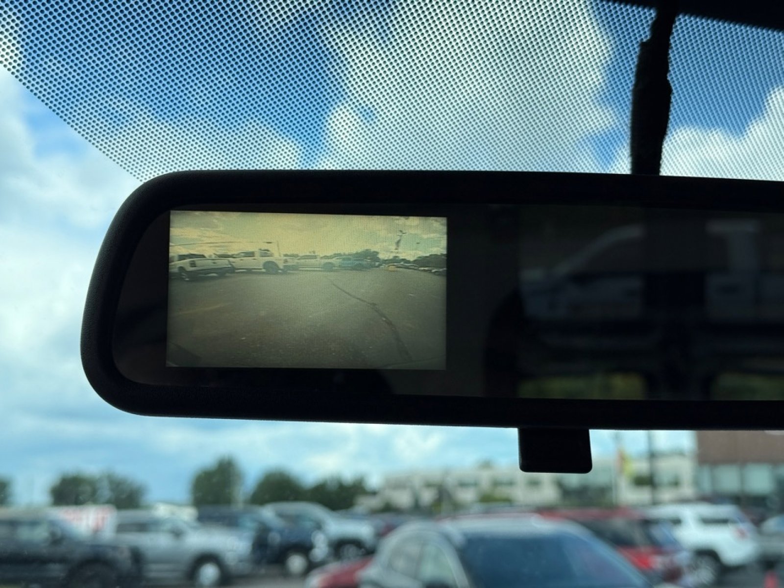 Used 2018 Chevrolet Express 2500 image 25