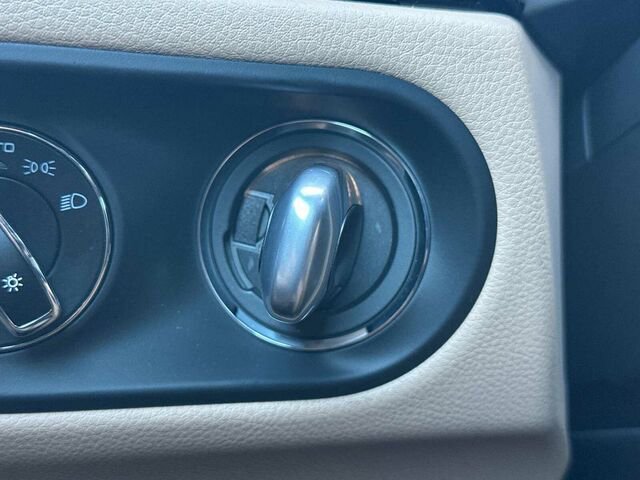 Used 2024 Porsche Macan image 28