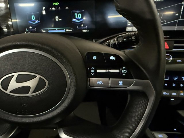 New 2025 Hyundai Elantra SEL image 17