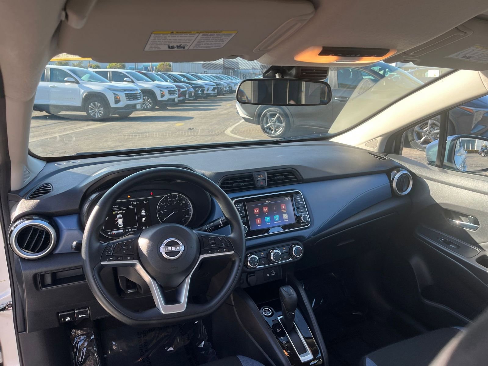Used 2025 Nissan Versa SV FWD image 33