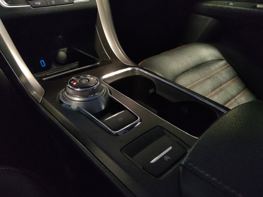 Used 2018 Ford Fusion SE w/ Fusion SE Technology Package image 26