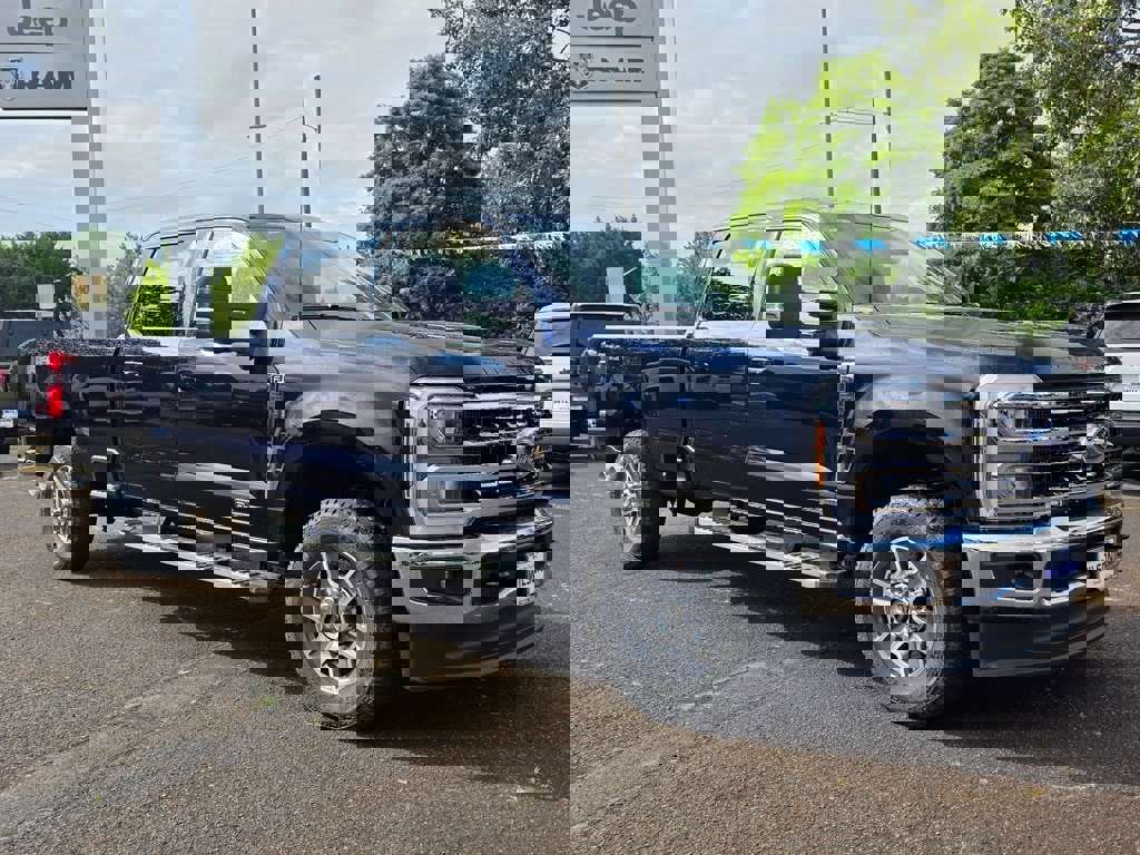 New 2025 Ford F350 Lariat w/ FX4 Off-Road Package image 32