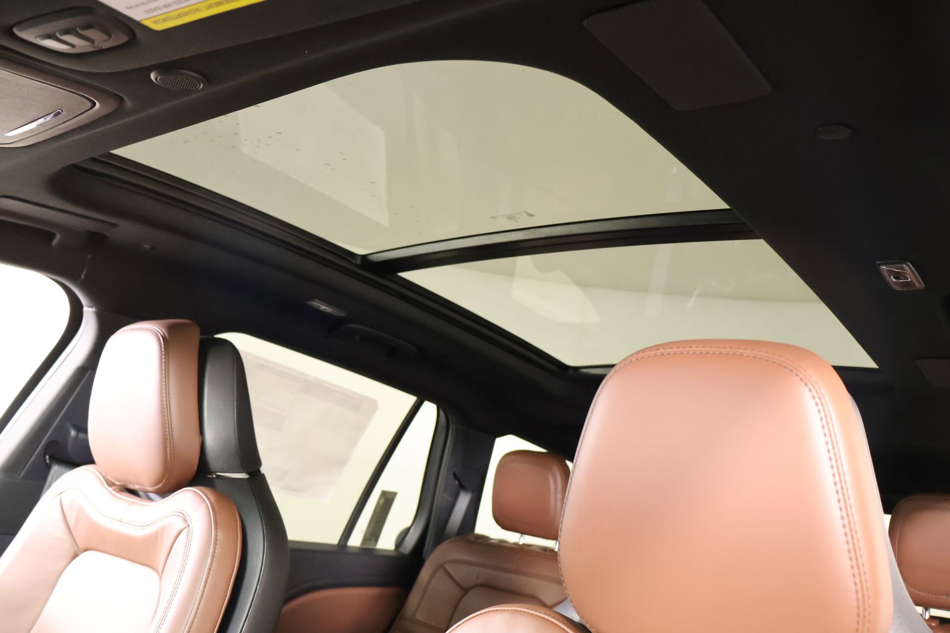 New 2026 Lincoln Aviator Reserve AWD/4WD image 16