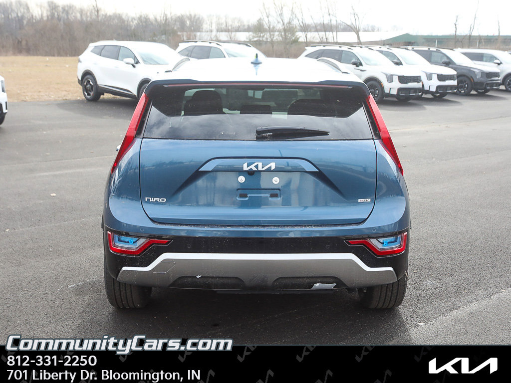 New 2026 Kia Niro SX Touring image 5