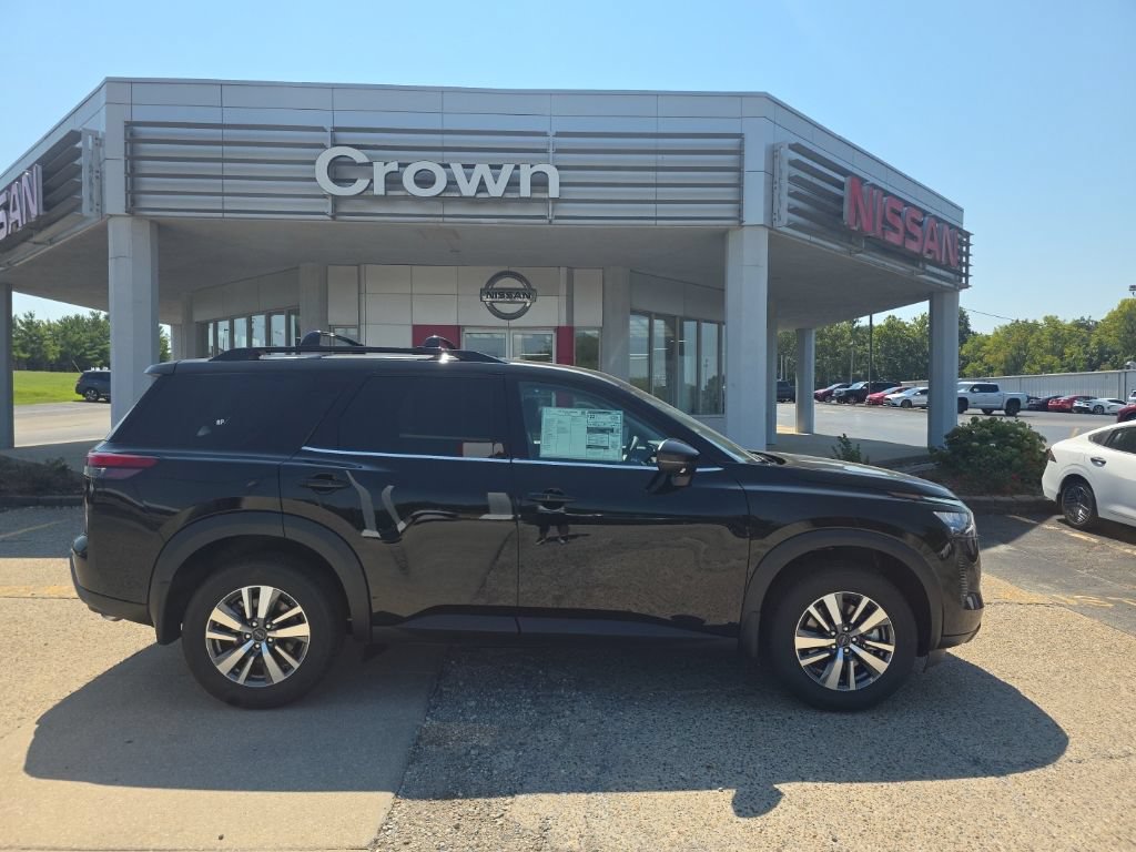 New 2026 Nissan Pathfinder SL AWD/4WD image 2
