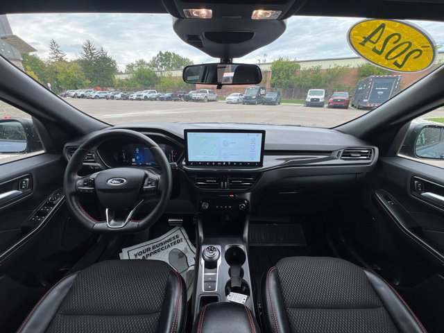 Used 2024 Ford Escape ST-Line w/ Tech Pack #1 AWD/4WD image 19