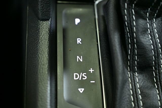 Used 2022 Volkswagen Atlas SEL Premium image 31