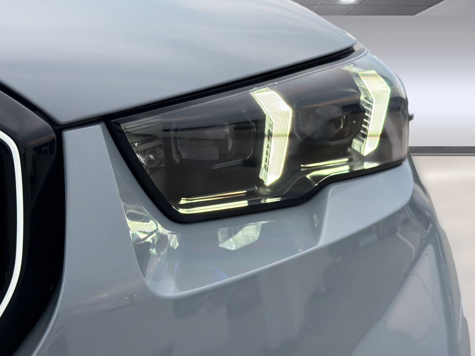 New 2027 BMW M5 w/ Executive Package AWD/4WD image 11