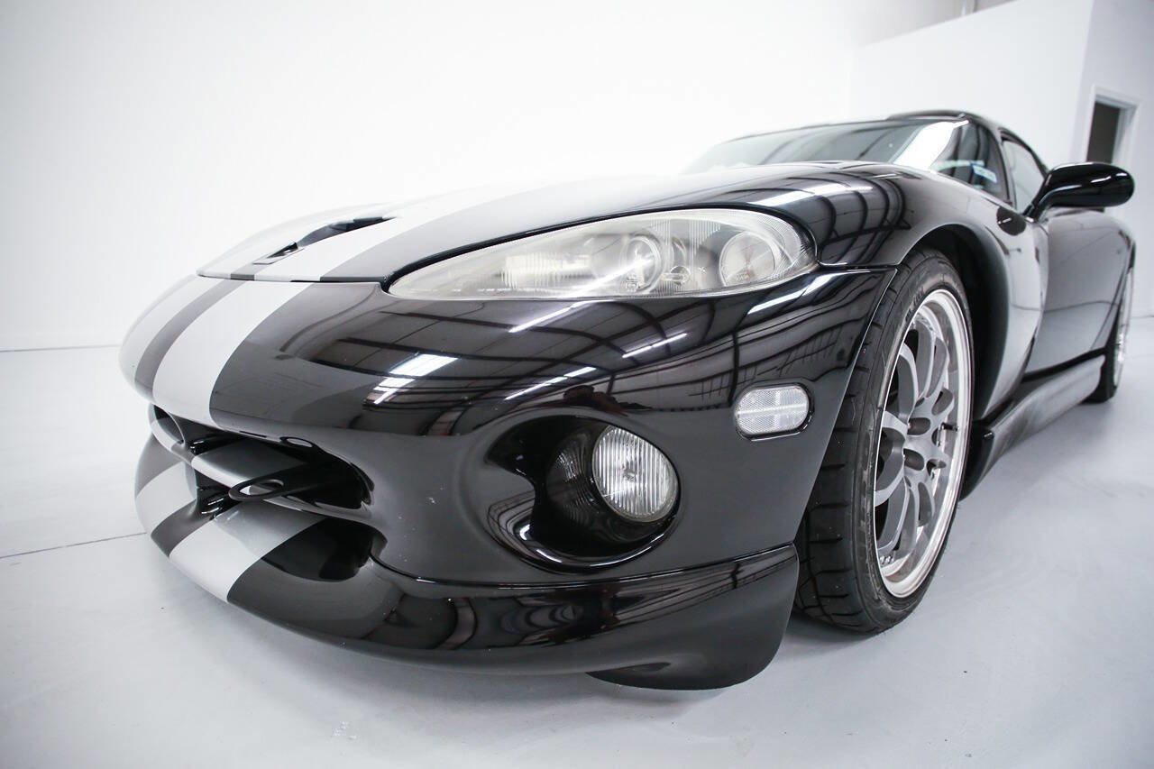 Used 2000 Dodge Viper GTS image 19