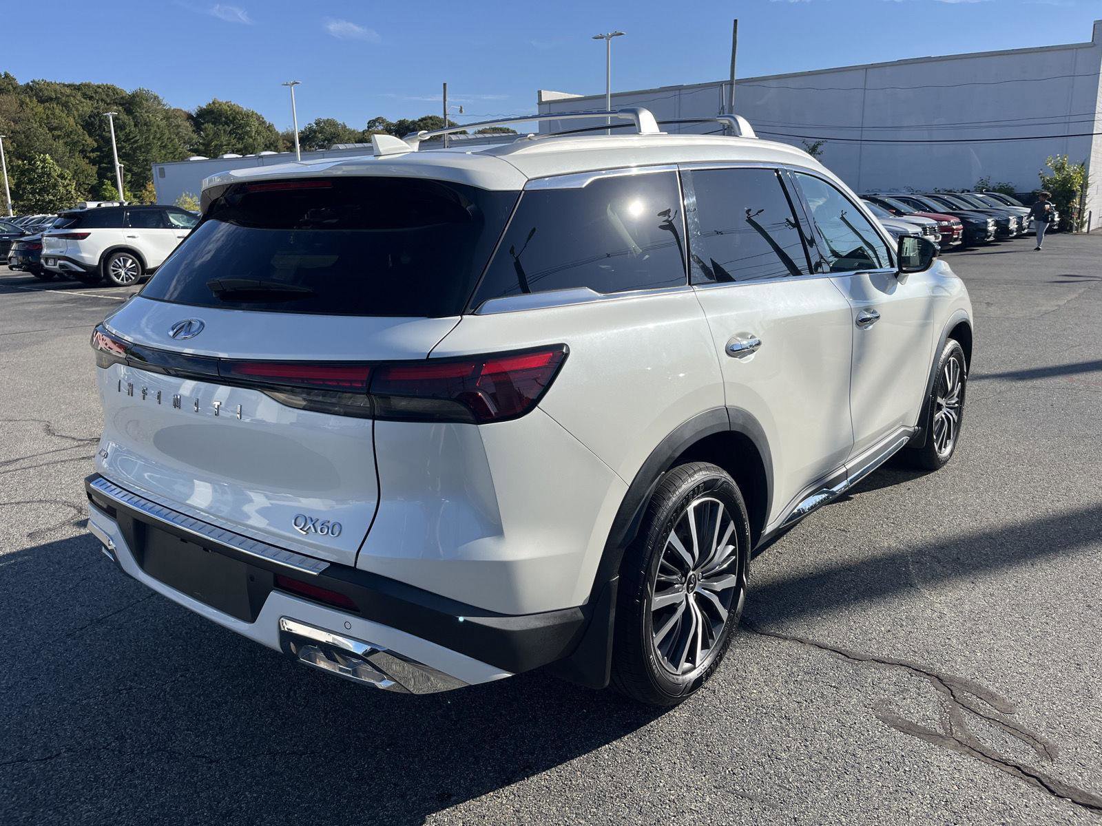 Certified 2022 INFINITI QX60 Sensory w/ Cargo Package image 3