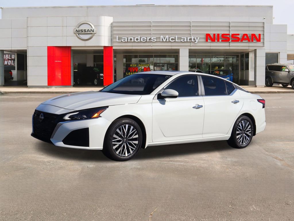 Used 2025 Nissan Altima 2.5 SV w/ SV Premium Package image 7